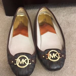 Micheal Kors flats